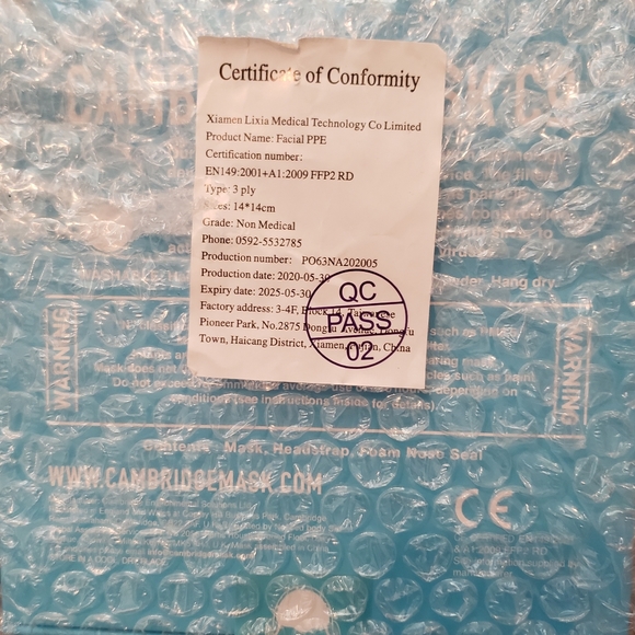 NWOT Cambridge Mask Co PRO/ British Technology - Picture 2 of 2